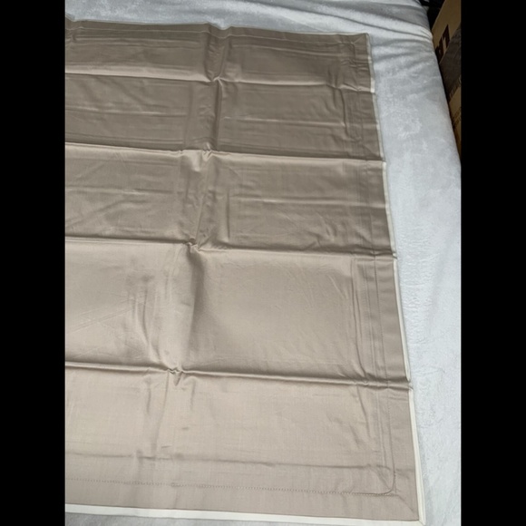 NIB Hotel Collection Contrast Flange (1) European Sham in 2 Tone Pear - Picture 4 of 12